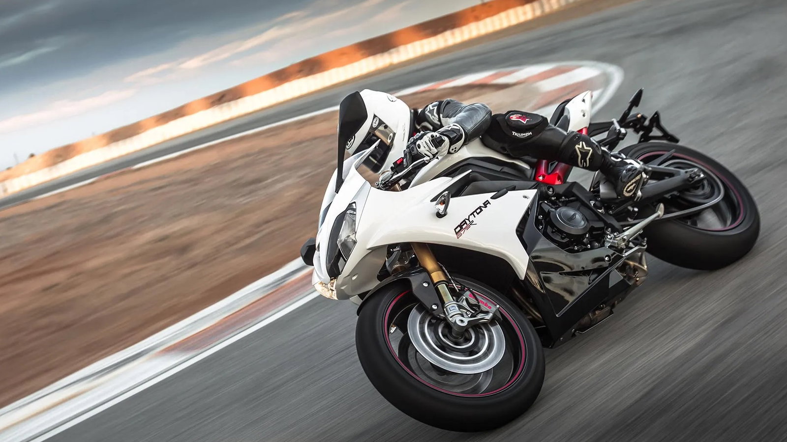 triumph-daytona-675-r.jpg copy.jpg